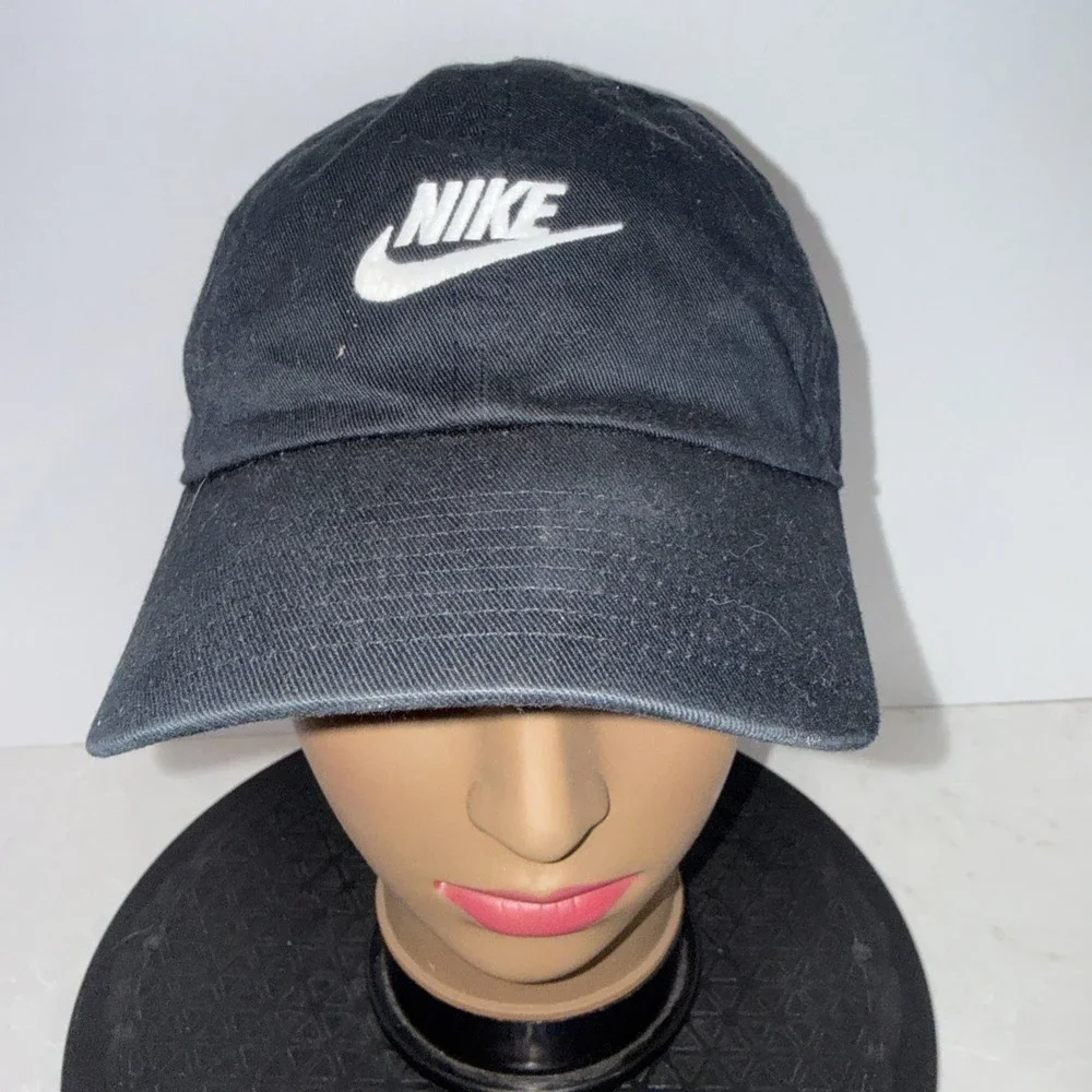 Nike rise structured